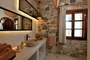 Chi House - Image 4