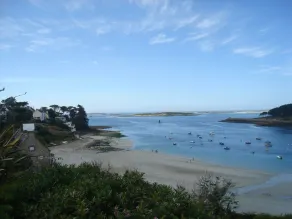 Vacation home 300m from a fabulous beach - Image 3