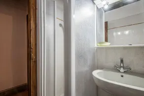 ‘Casale Rosennano - Loggia’ Apartment with Shared Garden & Wi-Fi - Image 4