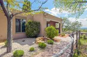Fort Marcy 100 | Walk to Plaza | Full Kitchen | Hot Tub | Pool | End Unit | Single Level - Image 5