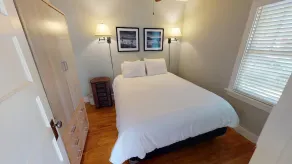 Bed��velse Remodeled Historic Home Near Downtown - Image 5