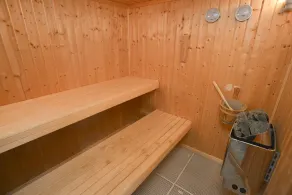 Appartement Jardin avec Bain à Remous et Sauna - Image 2