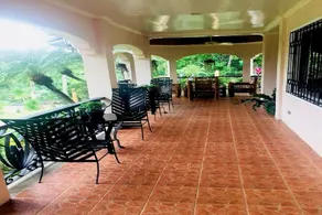 Hilltop Bed & Breakfast - Image 4