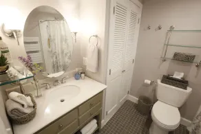 Charming private townhouse-style lodging, a block from Marblehead Harbor - Image 3