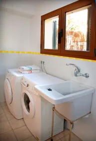 Elegant Family Villa with Private Pool, Jacuzzi, Spacious Garden & Games Area - Image 4