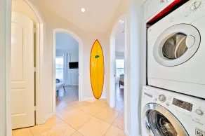 Ev charger, Jacuzzi, Pool, Sonos, 5 min walk Beach, 8 min drive to Legoland, - Image 2