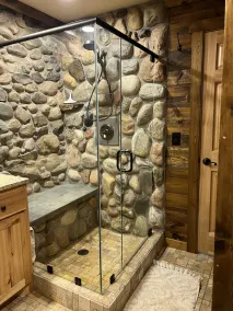 Cozy Stone Cottage overlooking Smith Lake - Image 2