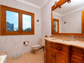 Ferienhaus für 8 mit Meerblick, großem Garten, nur wenige Meter zum Meer - Image 4