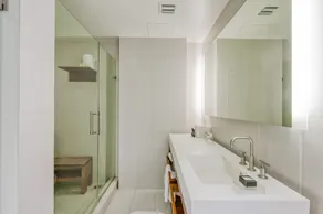 18th Floor, Snowbird-Friendly Condo with Shared Pool, Ocean View, and Fast WiFi - Image 4