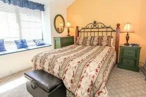 Brown Bear's Den - 3BR / 2BA / Complexe au bord du lac / Piscine / Jacuzzi / WiFi / Location de vélo / kayak gratuite pendant 2 heures - Image 4