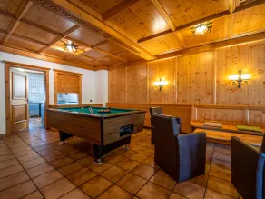 Group home with terrace, balcony and ski storage - Image 4