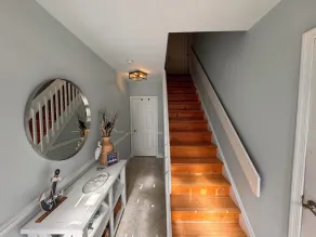 FANTASTISCHE ANSICHTEN !! Garage und Bonusraum. Tolles Zimmer (Wohnzimmer, Küche und Esszimmer) <br> - Image 2