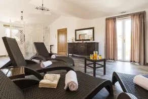 LUXURY VILLA with SPA and PRIVATE POOL - Image 3