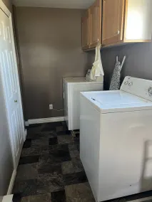 Cozy home with ocean view and beach access - Image 2