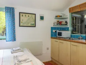 Bluebell cabin - Image 5