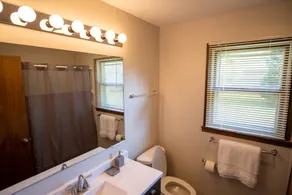 If you are looking for a great accommodation for your upcoming Illinois getaway! - Image 4