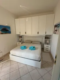 Wonderful head-end villa with large garden and solarium - Image 3