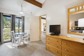 Deluxe 2-værelses suite på 1. sal med opvarmet pool - Image 3