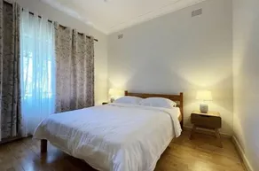 Sydney’s 4BDR with large private yard / Eat-Sleep-Shop-Transit - Image 5