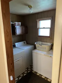 Great area for hunting and fishing, dog kennel on property - Image 2