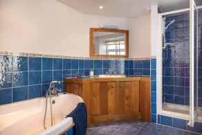Drake Cottage with Hot tub - Image 4