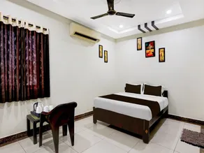 Deluxe Smart Stays - Image 4
