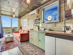 Flophouze Shipping Container Hotel - Houze 4 - Image 5