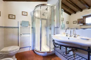 Villa indipendente con piscina privata, WIFI, A/C, TV, patio, vista panoramica, vicino Cortona - Image 2