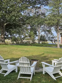 Cozy 2/2 in a serene, park-like setting, near Minot Beach & coastal marshes - Image 4
