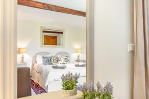 Holiday Home in the Heart of a Vineyard - Image 5