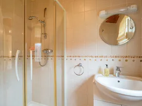 Finest Retreats - Whitsand Bay Lodge - Image 3