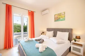 Luxury villa, heated pool, secluded in Saint Stefanos Sinies - Image 5