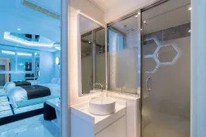 Theban Hotel - Image 3