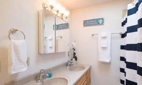 Beautiful 3 Bedroom 2 bath home with 3 Cal King size beds! - Image 4