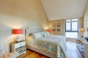 Gorgeous Oceanfront Sea Colony Penthouse 3 BR 2.5 BA sleeps 8 - Image 5