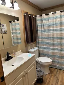 Cozy one bedroom cabin with lake view-South Toledo Bend - Image 3