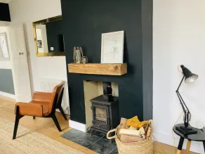 Quirky Victorian Townhouse with Sea View / Sleeps 8 / Luxury bedding - Image 3