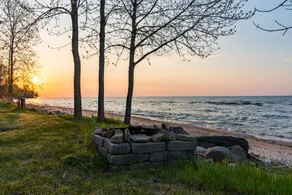 Beachfront Cabin Steps from the Water - Image 5