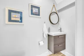 AP 3 Bd Apt 2 BLKS to BEACH, Parking and BBQ! - Image 3