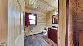 Abgeschieden Northwoods Getaway-Private Schwimmteich, Whirlpool und 70 Hektar Wald - Image 5