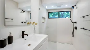 Contemporary and serene estate with heated saltwater pool, expansive... - Image 4