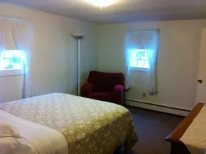 3 bed/2 bath home, walk to the beach! Aug 2-9 week available! - Image 5