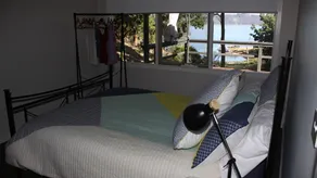 Taylor Bay Waterfront Retreat Lake Eildon - Image 5