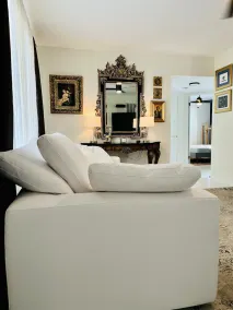 Charming Residential Home with heated outdoor pool, clean and cozy - Image 3