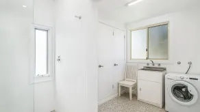 Ivys Beach House - Image 2