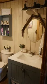 Cabin on Private Lake with over 800 acres of trails!! - Image 5