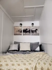 Tiny House - Image 4