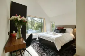 Red Stag chalet. Brand new, 4 bedroom, 4 bathroom, 5 star with free WiFi - Image 4