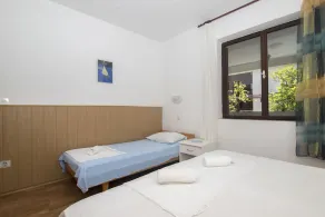 Apartments Tonin (18771-A1) - Ivan Dolac - island Hvar - Image 4