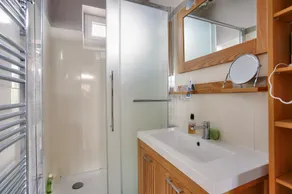 Maison atypique pour 6 adultes et 2 enfants - Image 2